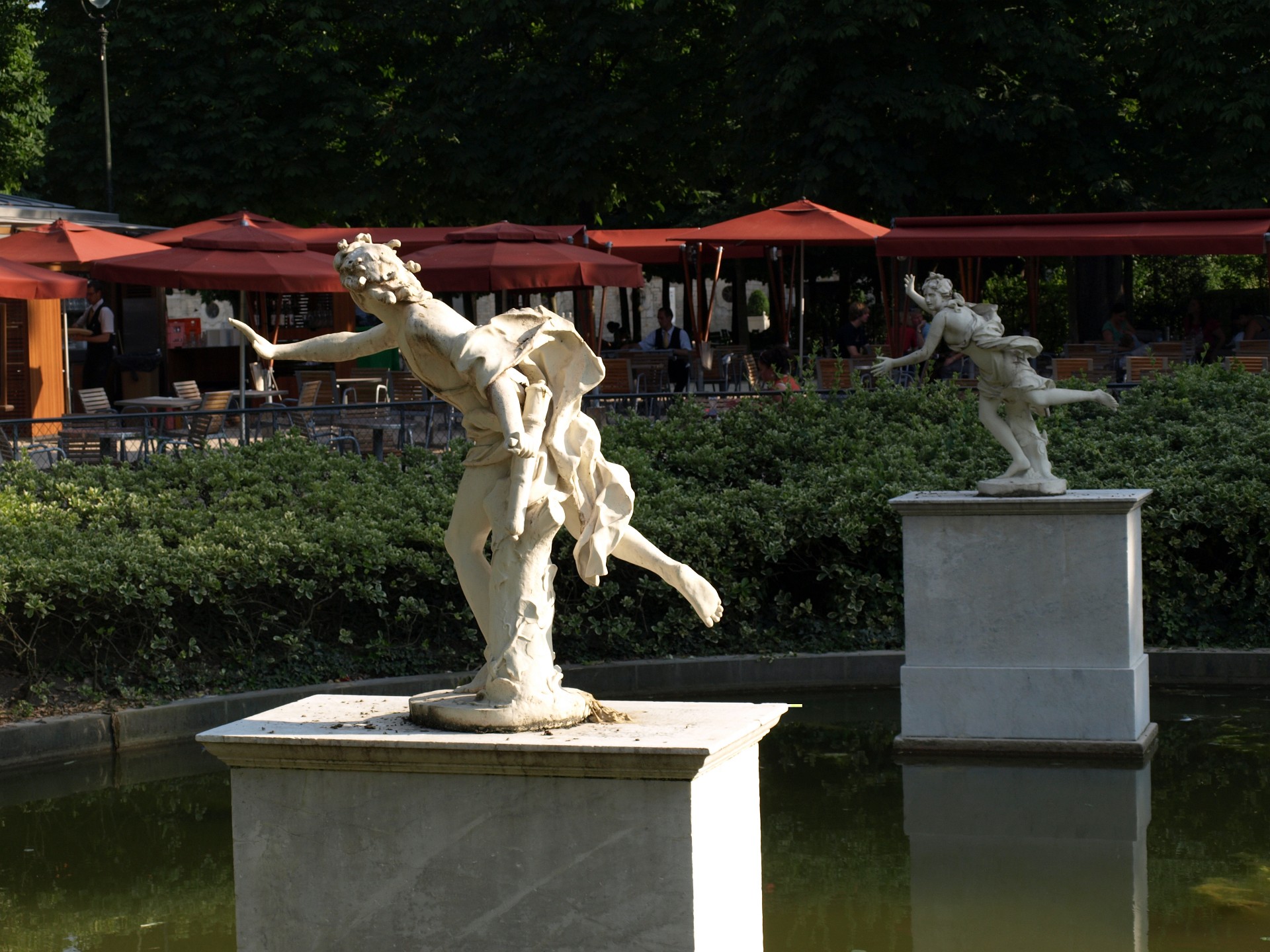 Apollon Poursuivant  Daphne by Nicolas Coustou